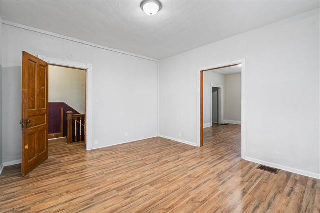 200 Moye Pl, Mt Oliver, PA 15210