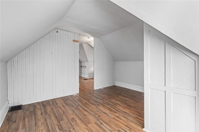 200 Moye Pl, Mt Oliver, PA 15210