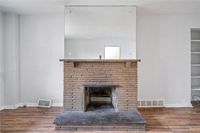 200 Moye Pl, Mt Oliver, PA 15210