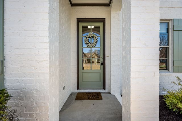 2826 Craythorne Dr, Murfreesboro, TN 37129