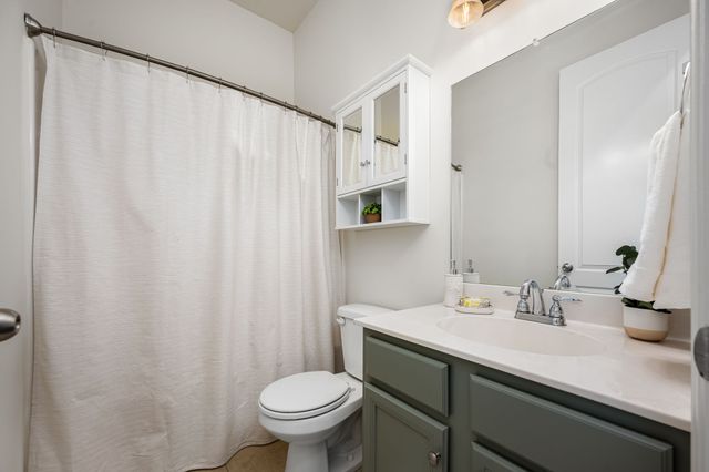 2826 Craythorne Dr, Murfreesboro, TN 37129