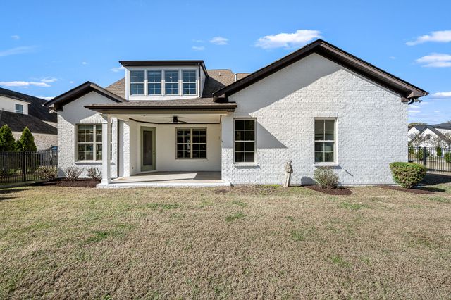 2826 Craythorne Dr, Murfreesboro, TN 37129