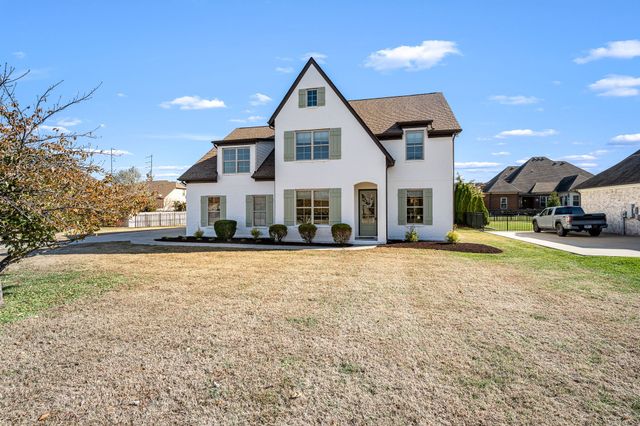 2826 Craythorne Dr, Murfreesboro, TN 37129