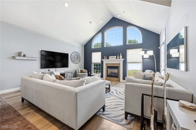 5067 Shepherds Glen, Willoughby, OH 44094