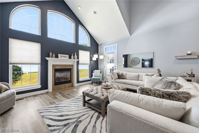5067 Shepherds Glen, Willoughby, OH 44094