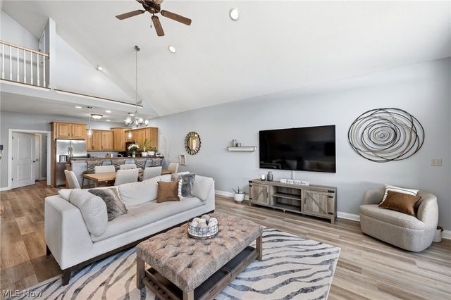 5067 Shepherds Glen, Willoughby, OH 44094