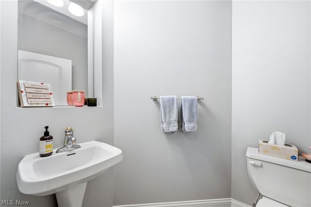 5067 Shepherds Glen, Willoughby, OH 44094