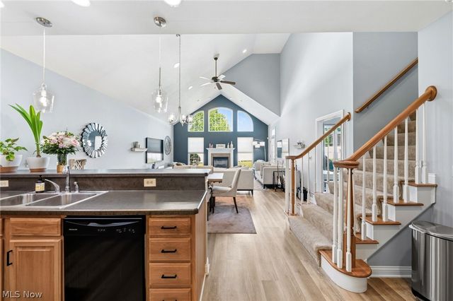 5067 Shepherds Glen, Willoughby, OH 44094