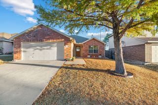 9952 Sparrow Hawk Lane, Fort Worth, TX 76108
