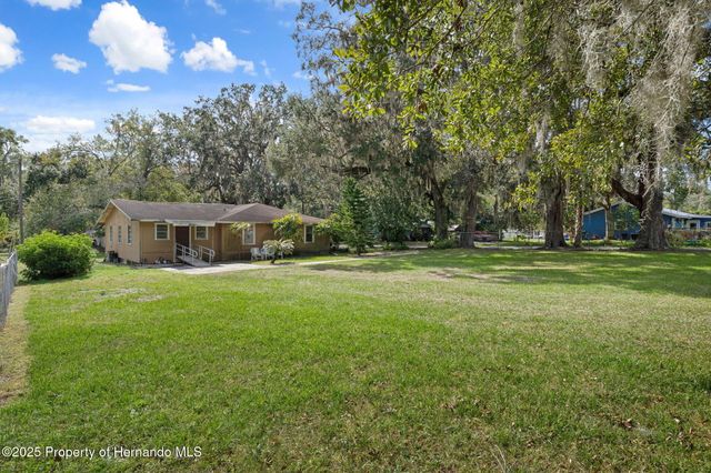524 East Avenue, Brooksville, FL 34601