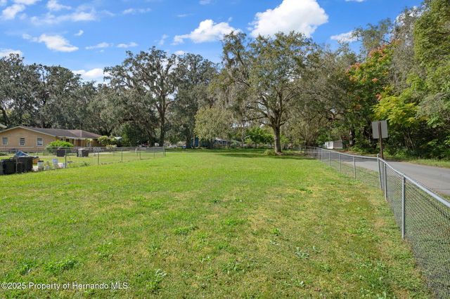524 East Avenue, Brooksville, FL 34601