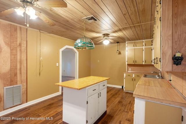 524 East Avenue, Brooksville, FL 34601