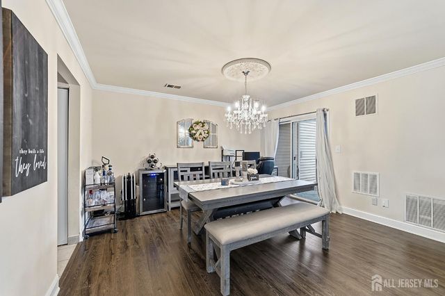 8 Cooper Court, Freehold, NJ 07728