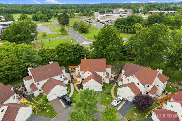 8 Cooper Court, Freehold, NJ 07728