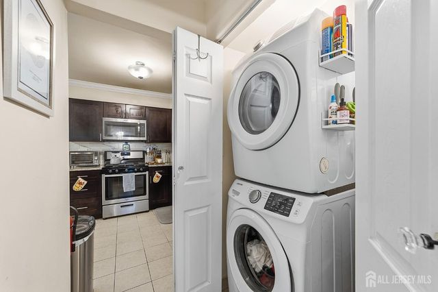 8 Cooper Court, Freehold, NJ 07728