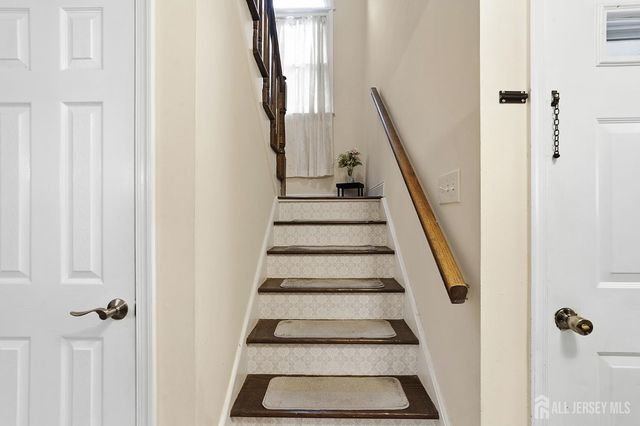 8 Cooper Court, Freehold, NJ 07728