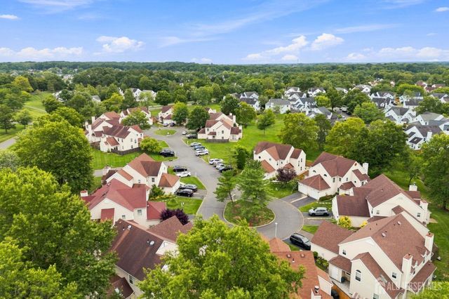 8 Cooper Court, Freehold, NJ 07728