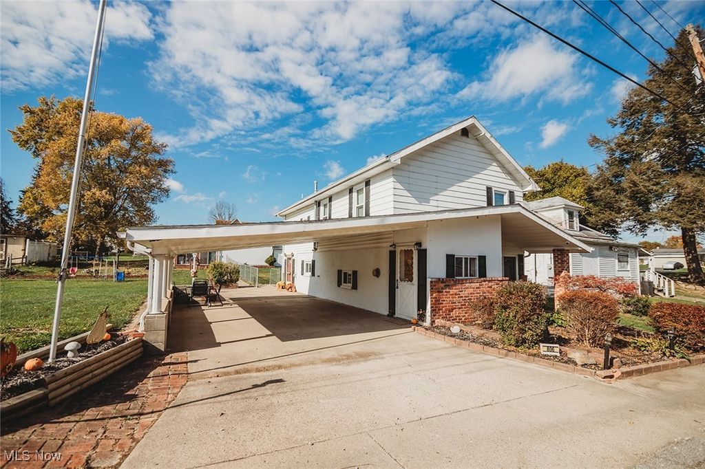 806 Hamilton Street, Parkersburg, WV 26101