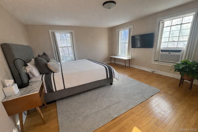 2 Ruth Lane, Glenwood Landing, NY 11547