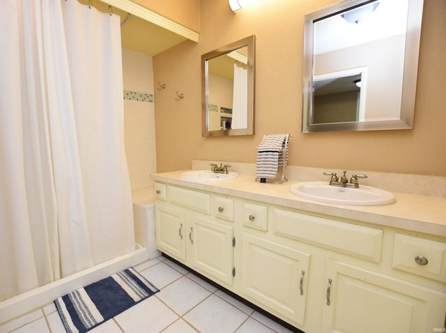 9149 S Greenridge Lane, Bloomington, IN 47401