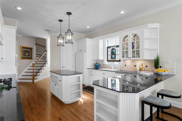 11710 N ARMENIA AVENUE, Tampa, FL 33612