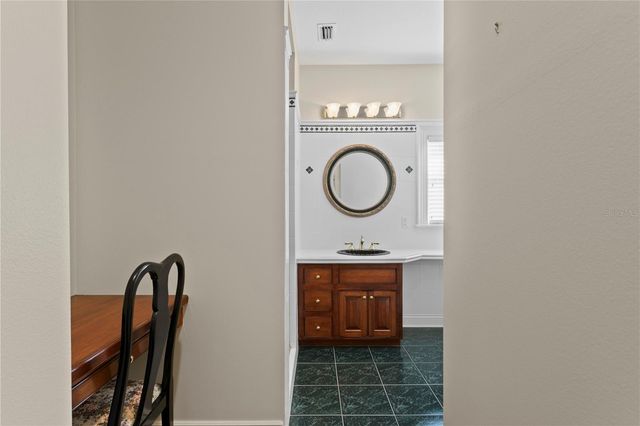 11710 N ARMENIA AVENUE, Tampa, FL 33612