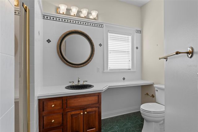 11710 N ARMENIA AVENUE, Tampa, FL 33612