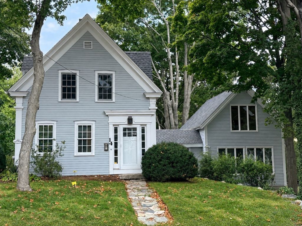14 Booth Hill Rd, Scituate, MA 02066