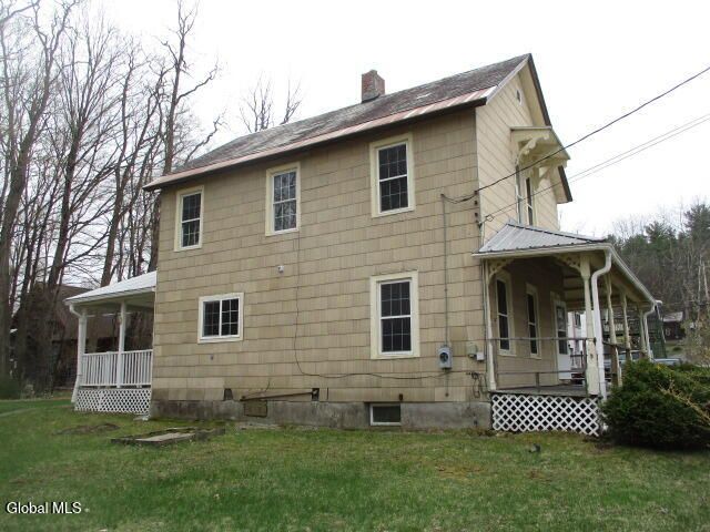 10 Woodard Avenue, Hadley, NY 12835