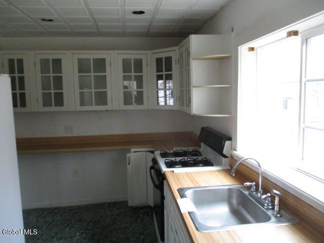 10 Woodard Avenue, Hadley, NY 12835