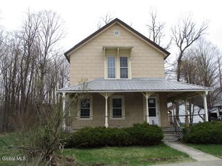 10 Woodard Avenue, Hadley, NY 12835