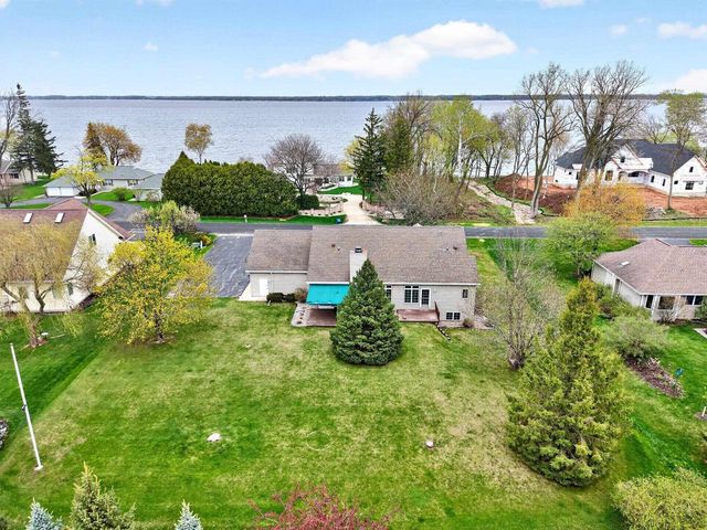 4431 BELLHAVEN LANE, Oshkosh, WI 54904