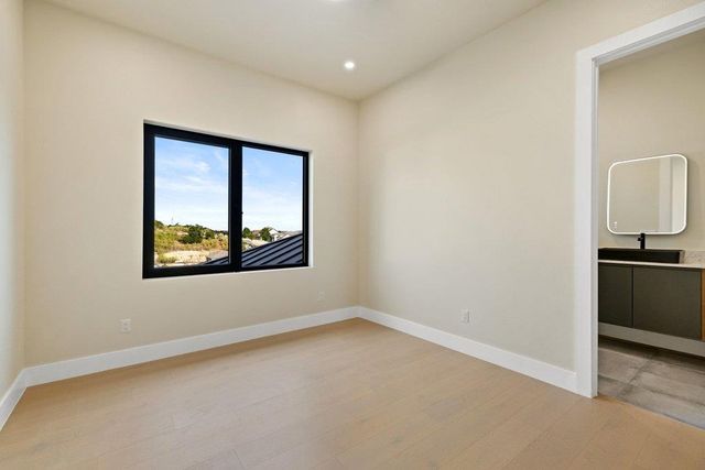 1508 Chalk Bluff CT, Leander, TX 78641