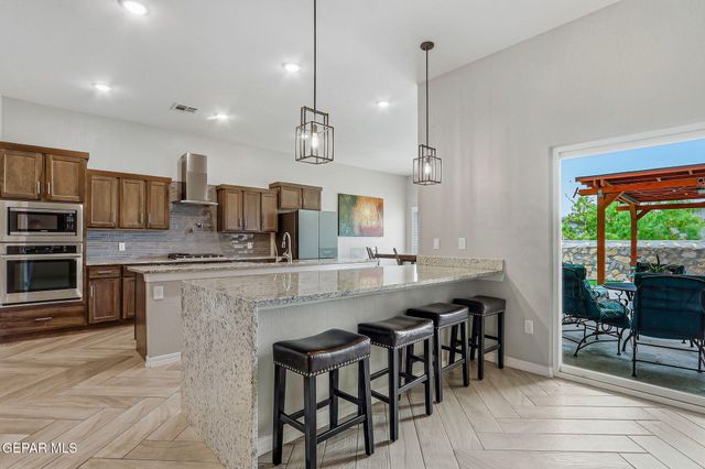 672 LA ENTRADA Circle, Sunland Park, NM 88063
