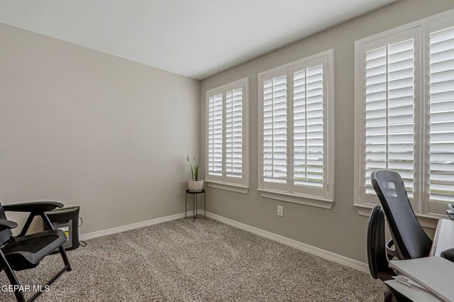 672 LA ENTRADA Circle, Sunland Park, NM 88063