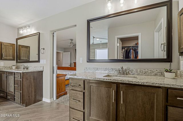 672 LA ENTRADA Circle, Sunland Park, NM 88063