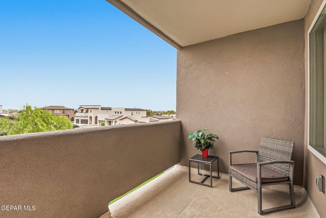 672 LA ENTRADA Circle, Sunland Park, NM 88063