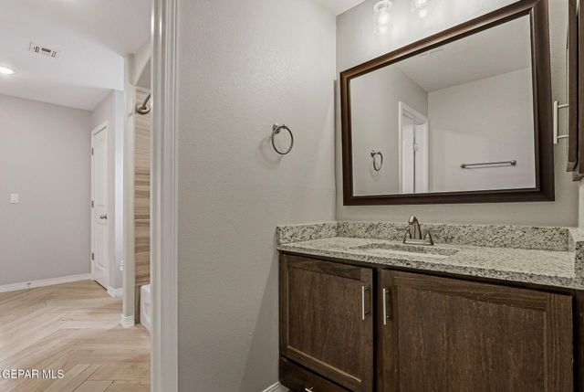 672 LA ENTRADA Circle, Sunland Park, NM 88063