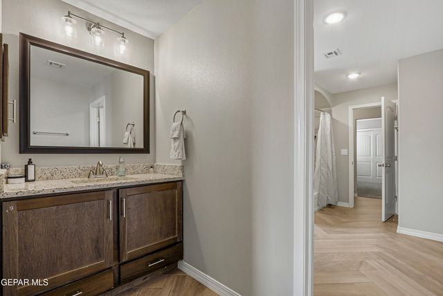 672 LA ENTRADA Circle, Sunland Park, NM 88063