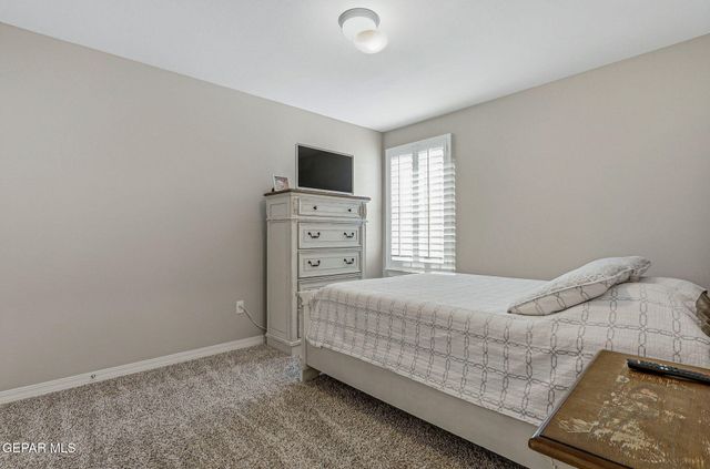 672 LA ENTRADA Circle, Sunland Park, NM 88063