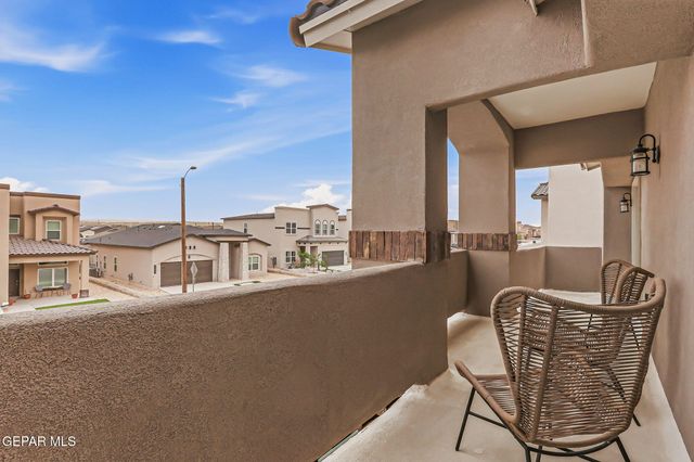 672 LA ENTRADA Circle, Sunland Park, NM 88063