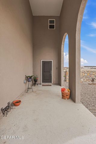 672 LA ENTRADA Circle, Sunland Park, NM 88063