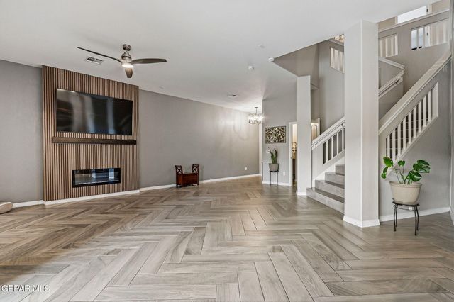 672 LA ENTRADA Circle, Sunland Park, NM 88063