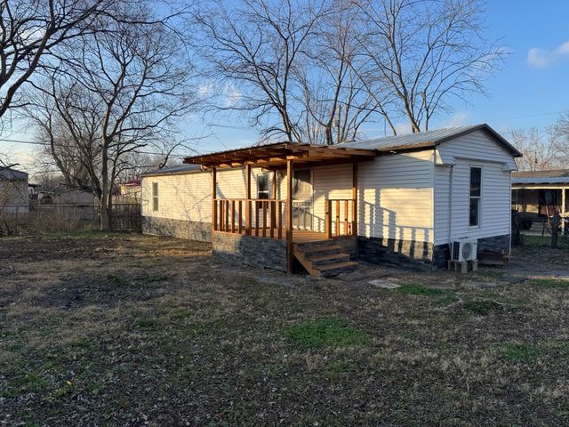 611 Sycamore Ln, La Vergne, TN 37086