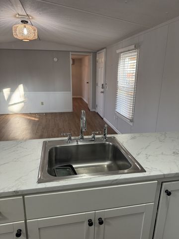 611 Sycamore Ln, La Vergne, TN 37086