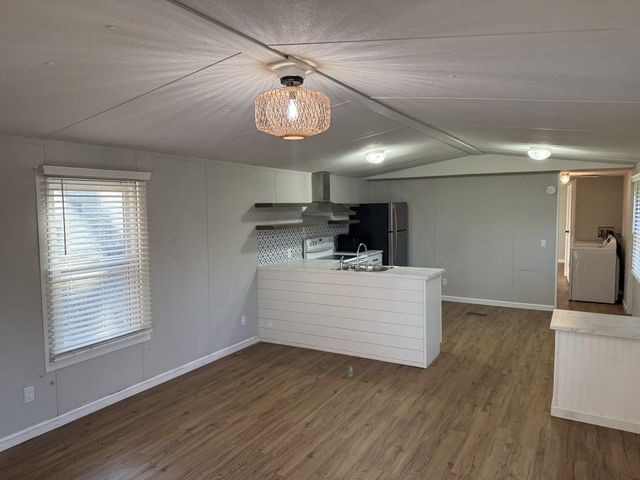 611 Sycamore Ln, La Vergne, TN 37086