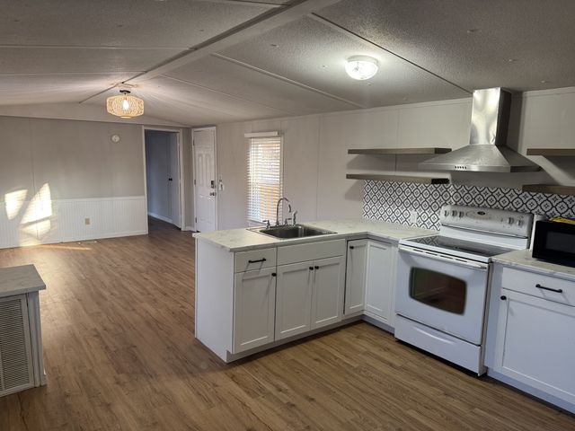 611 Sycamore Ln, La Vergne, TN 37086