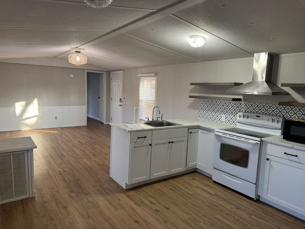 611 Sycamore Ln, La Vergne, TN 37086