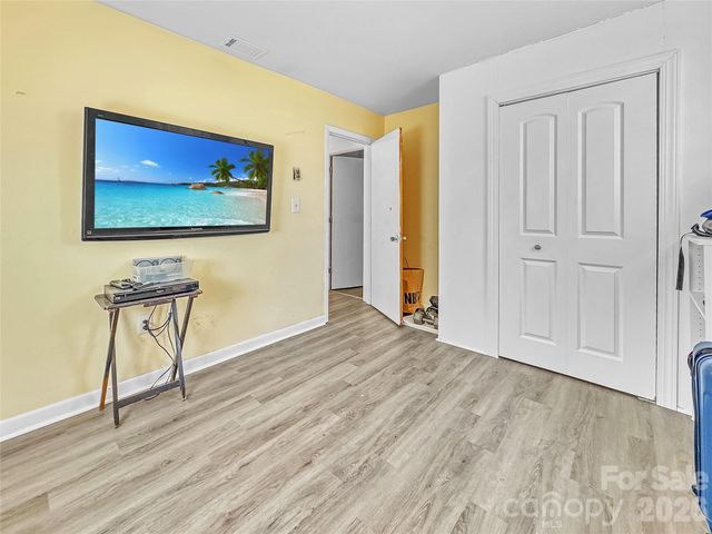 6531 Rosecran Drive, Charlotte, NC 28215