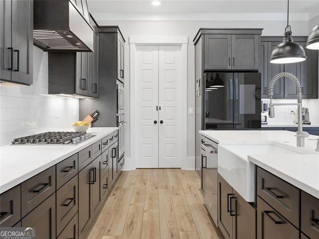 877 Arnold Mill Road, Woodstock, GA 30188